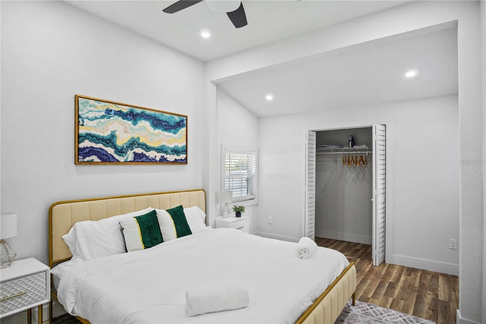 Third bedroom with multi-purpose functionality